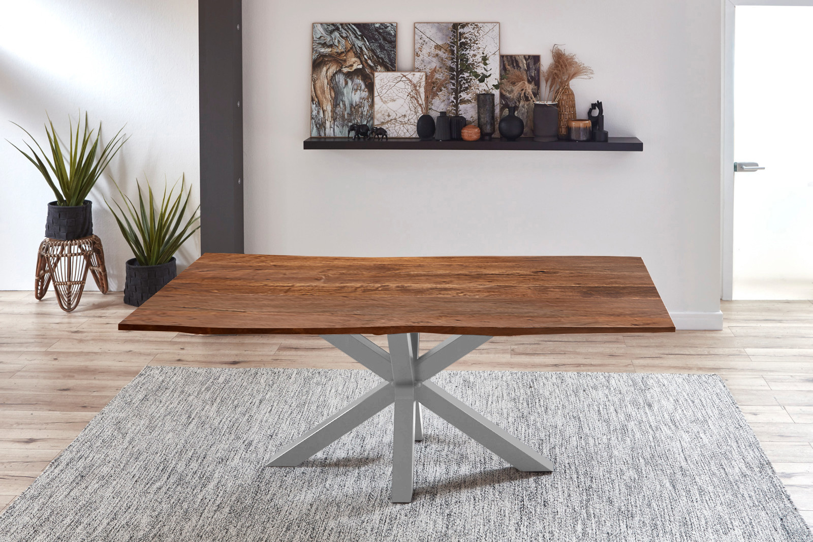 Baumkantentisch QUINCY / nussbaumfarben / 240x100 / Spider-Gestell Silber