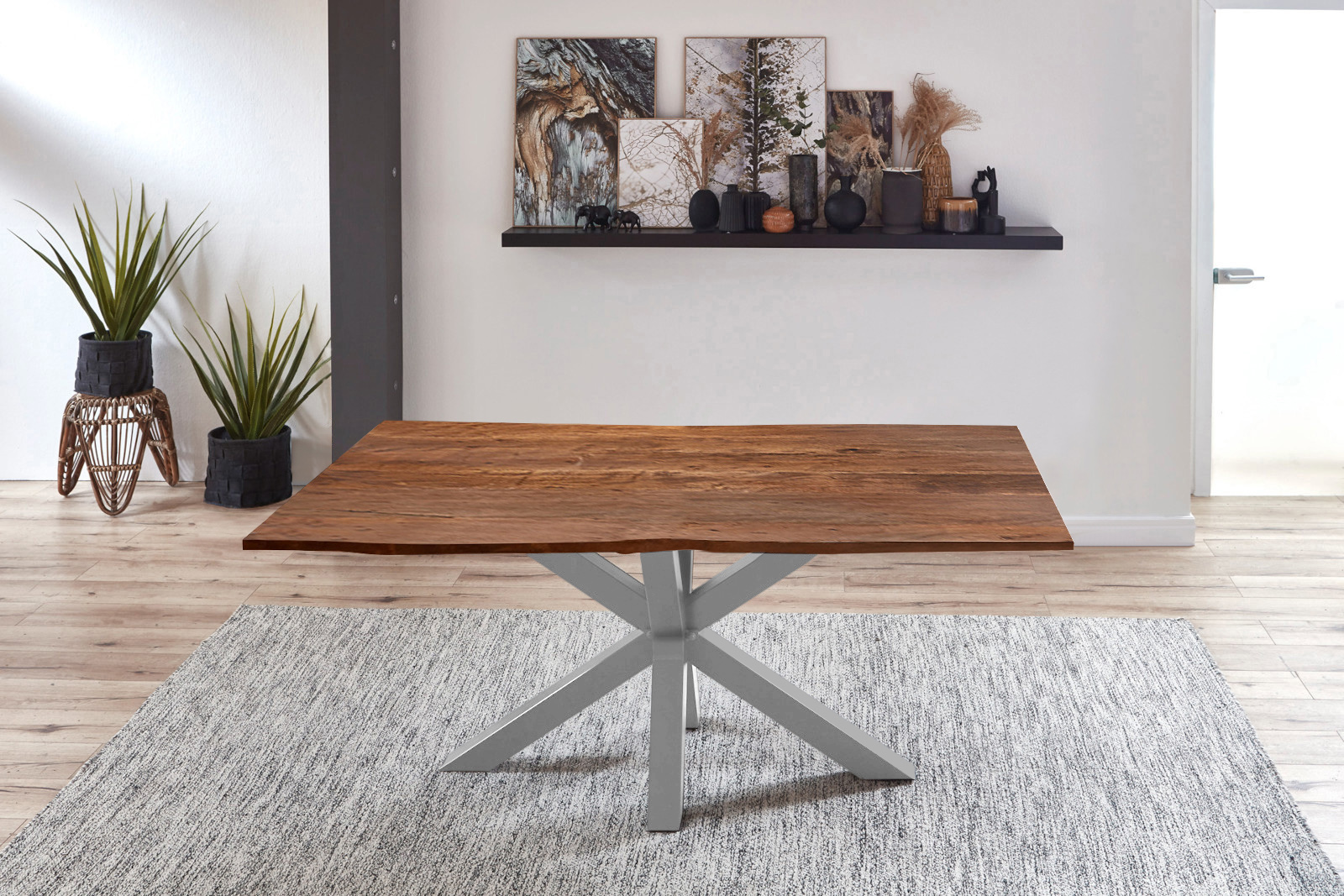 Baumkantentisch QUINCY / nussbaumfarben / 140x80 / Spider-Gestell Silber