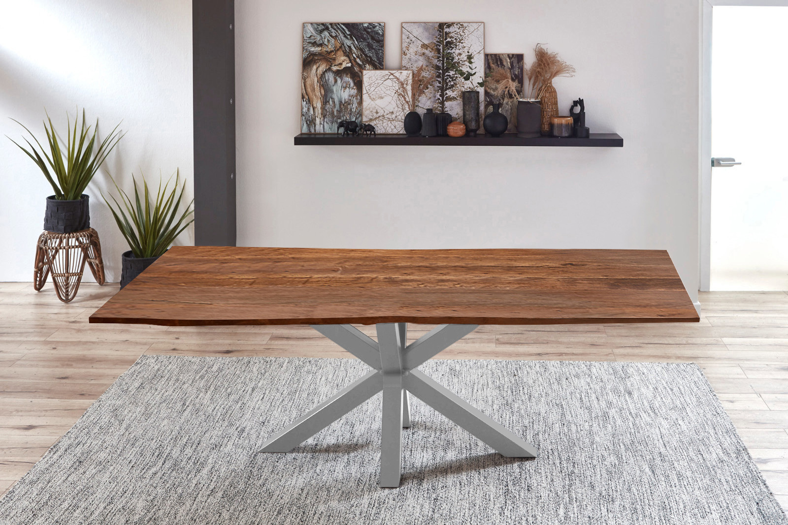 Baumkantentisch QUINCY / nussbaumfarben / 260x100 / Spider-Gestell Silber